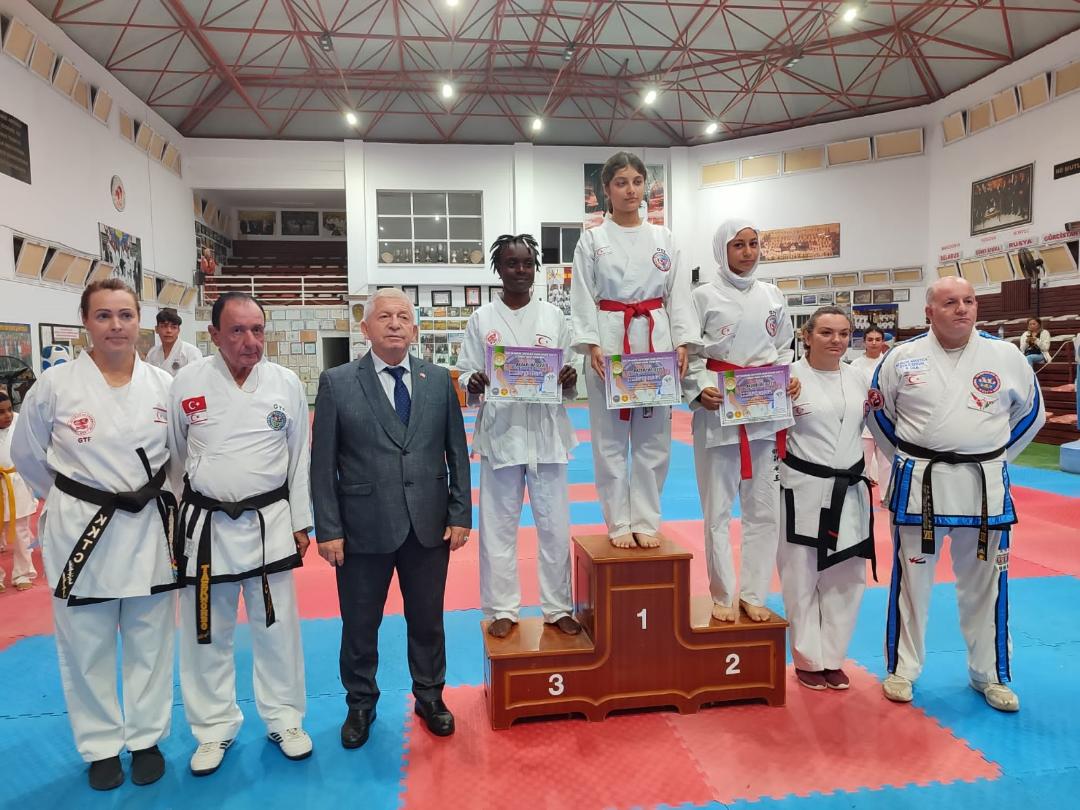1700217112_TAEKWONDO.jpg
