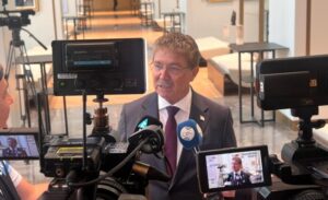 ustel-azeriii-696x425