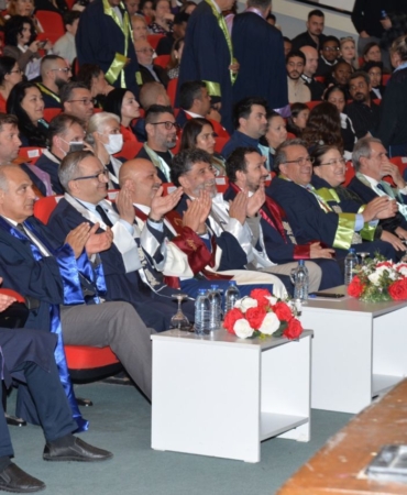 YDÜ, Mezuniyet 2 (6)