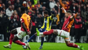 fenerbahce-galatasarayaa-2335921.jpg