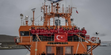 turk-bilim-ekibi-antarktika-aa-2331028.jpg