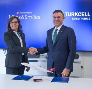 Turkcell_THY iş birliği imza (1)