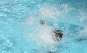 iskelede_4_yasindaki_cocuk_havuzda_boguldu