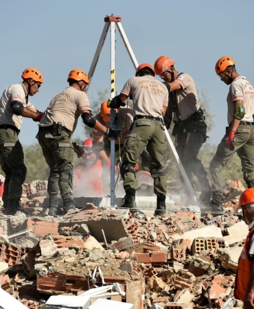 1761218029161Sivil Savunma İskelede Arama ve Kurtarma Tatbikatı yaptı-7-so