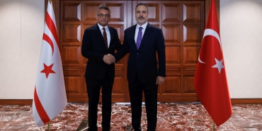 Dışişleri Bakanı Fidan, KKTC Cumhurbaşkanı Erhürman ile bir araya geldi