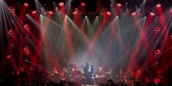 Mahsun Kırmızıgül, Merit Royal Diamond’da Muhteşem Performansıyla Sahneyi Yıktı