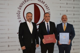 Prof. Dr. İrfan Suat Günsel, Mehmet Harmancı ve Prof. Dr. Tamer Şanlıdağ (1)