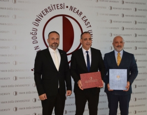 Prof. Dr. İrfan Suat Günsel, Mehmet Harmancı ve Prof. Dr. Tamer Şanlıdağ (1)