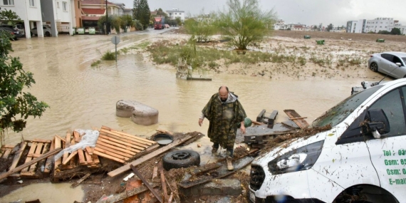 17652814189981765270386720Gönyeli su baskınları-TİM (3)