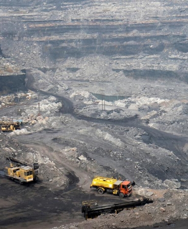 india-mine-re-2436595.jpg