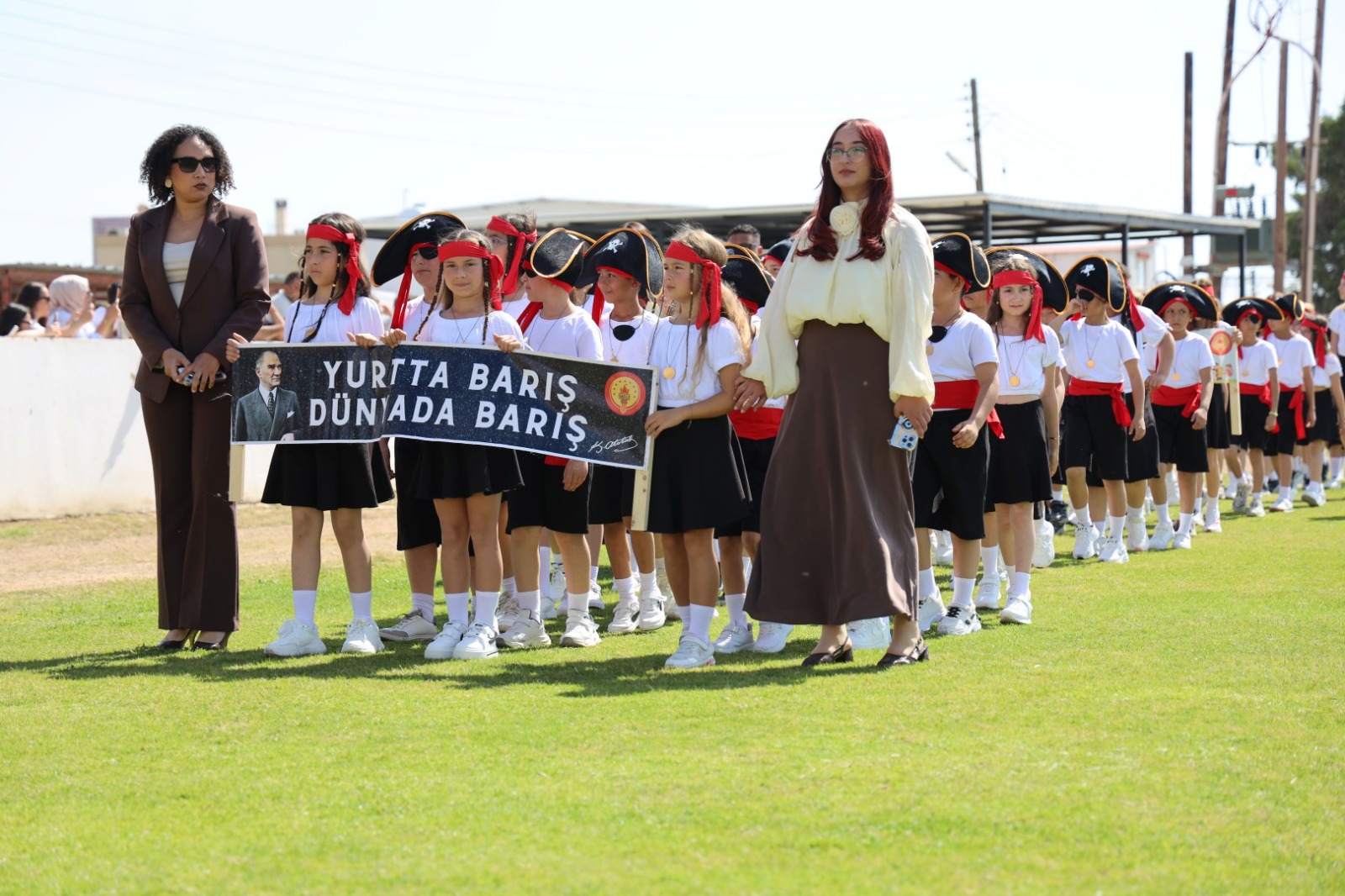 İskele’de 23 Nisan Coşkusu: Çocuklar Şehri Şenlendirdi