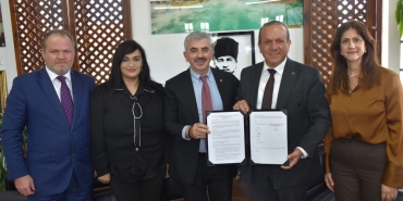 d5270f8f-4318-4b47-a10c-e2fa94c8717e