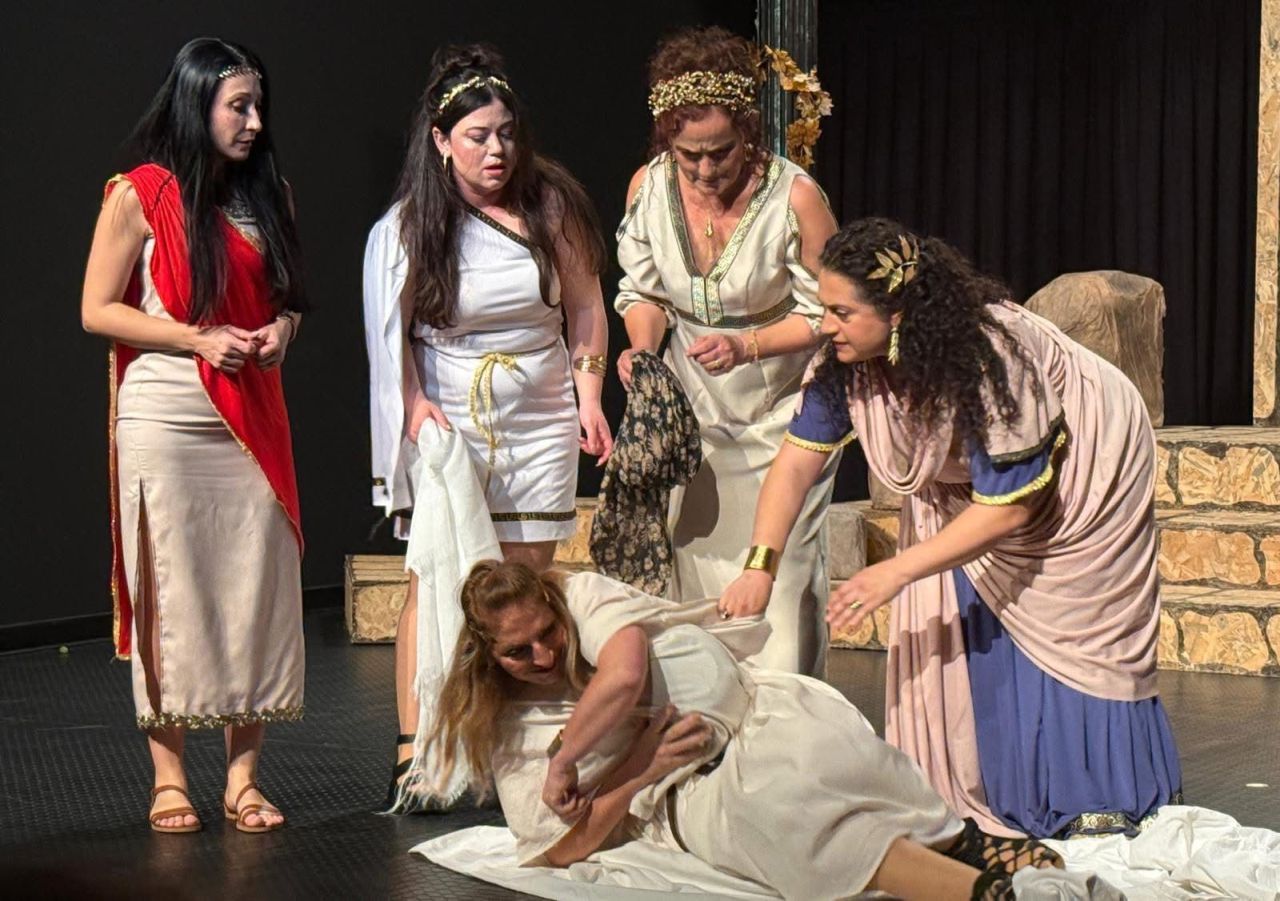 Çatalköy’de Sanat Rüzgârı: “Lisistrati” Oyunu Büyük İlgi Gördü