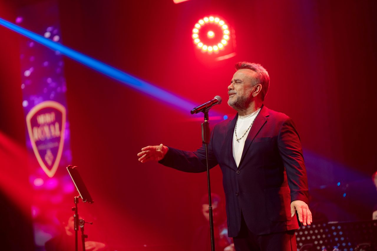 Bülent Serttaş’tan Merit Royal Diamond Sahnesinde Unutulmaz Gece