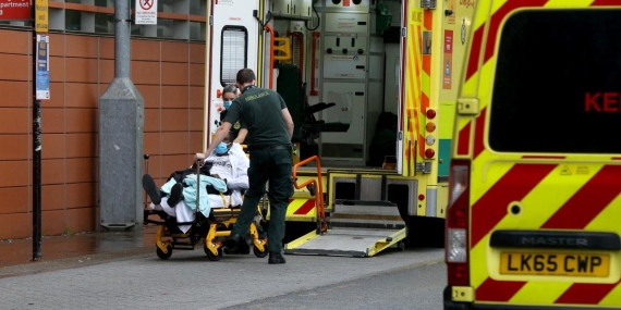 ingiltere-ambulance-aa-2322989.jpg