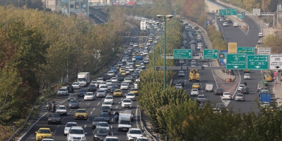 iran-tahran-traffic-reu-1907417.jpg