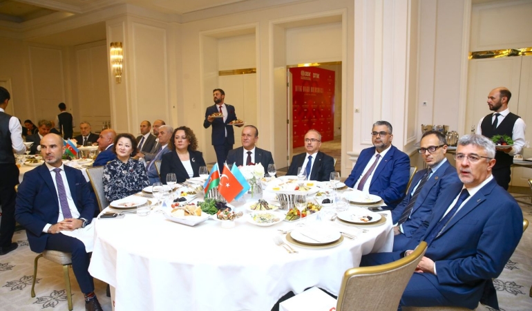 Dünya Türk İş Konseyi, iş insanları ve devlet yetkililerini Bakü'de buluşturdu