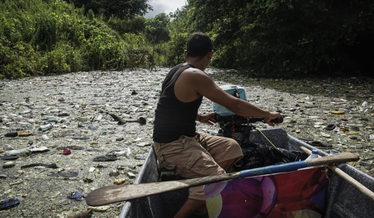 el-salvador-cevre-kirliligi-aa-1927045.jpg