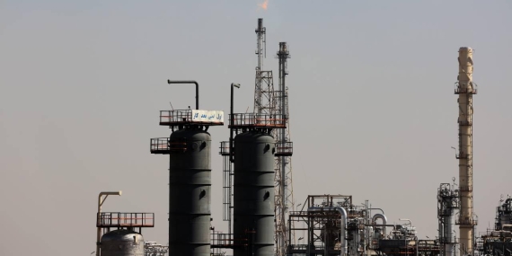 iran-ptrol-aa-2290315.jpg