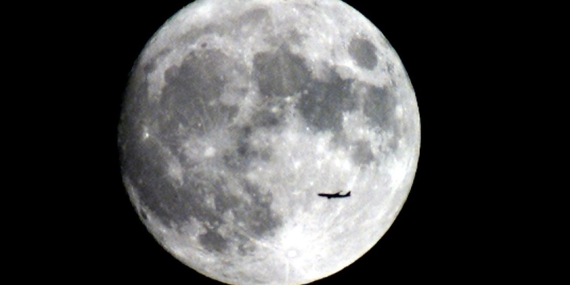 moon-2096935.jpg