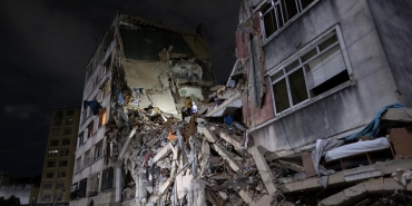 venezuela-deprem-aa-2472024.jpg