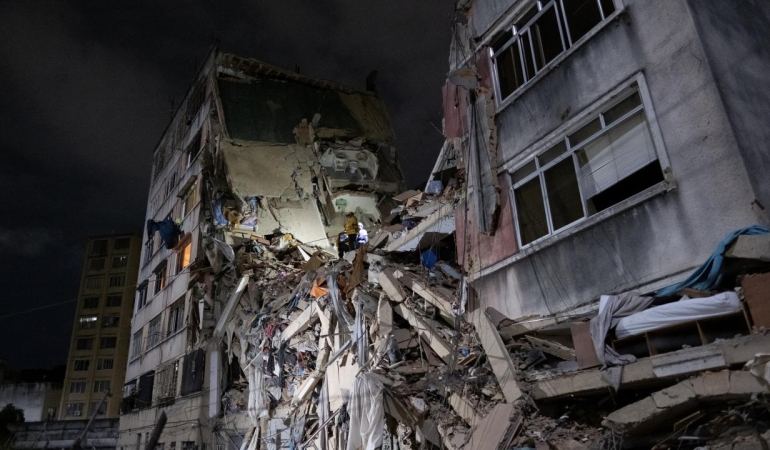 venezuela-deprem-aa-2472024.jpg