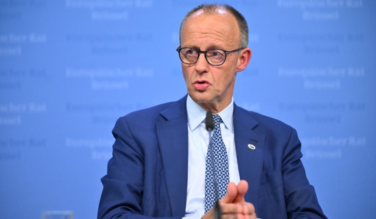 friedrich-merzaa-2384342.jpg