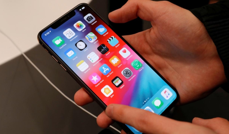 iphone-reu-1728664.jpg