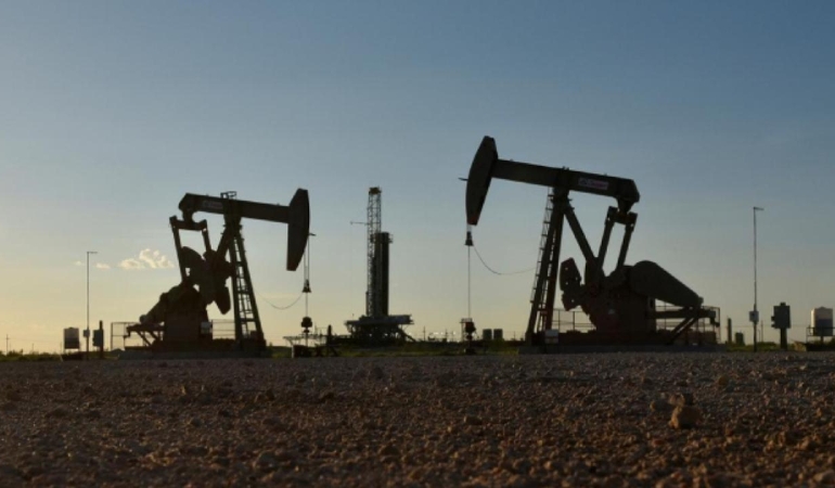 petrol-reu-1478124.jpg