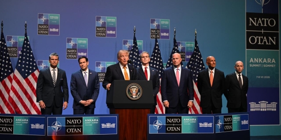 trump-aa-2474902.jpg