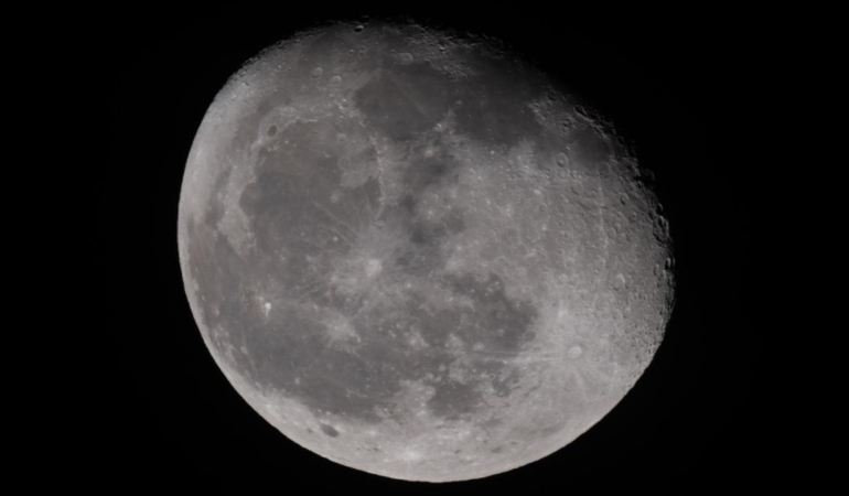 moon-2337106.jpg