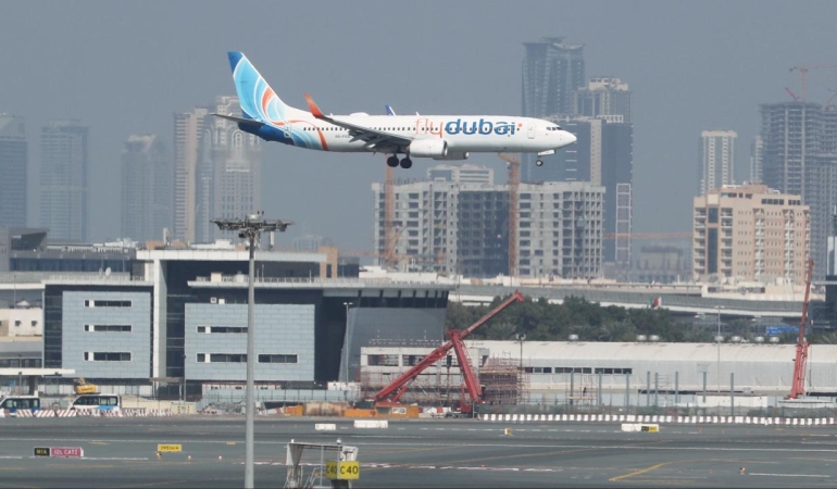 fly-dubai-2492382.jpg