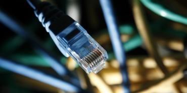 internet-kablosu-reu-1522588.jpg