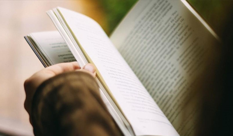kitap-2309386.jpg