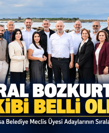 Sahil Kenarında Koral Bozkurt Ekibi