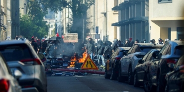 fransa-lise-protesto-eylem-liseliler-reu-2493670.jpg