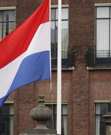 hollanda-bayragi-reu-1520923.jpg