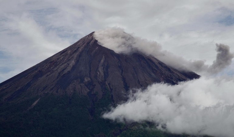 semeru-reu-2495204.jpg