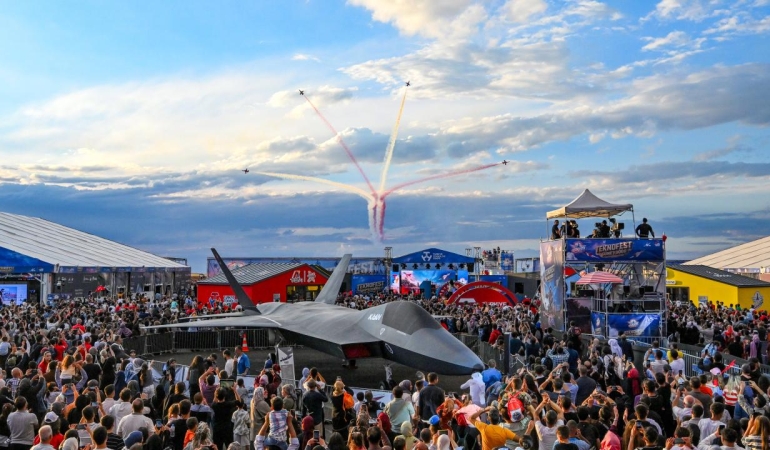 turk-yildizlari-teknofest-guneydogu-aa-2493150.jpg